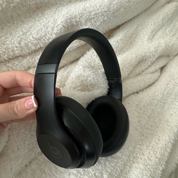 Beats Studio Pro Bluetooth Wireless Headphones